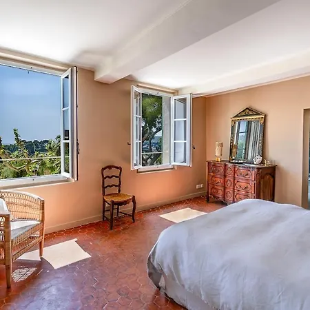 Grande Bastide, Villa *