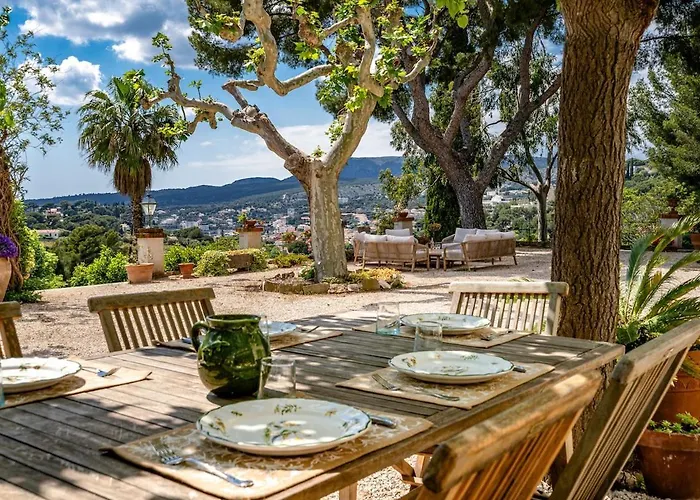 Grande Bastide, Vila Cassis