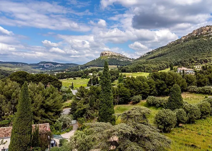 Grande Bastide, Vila Cassis
