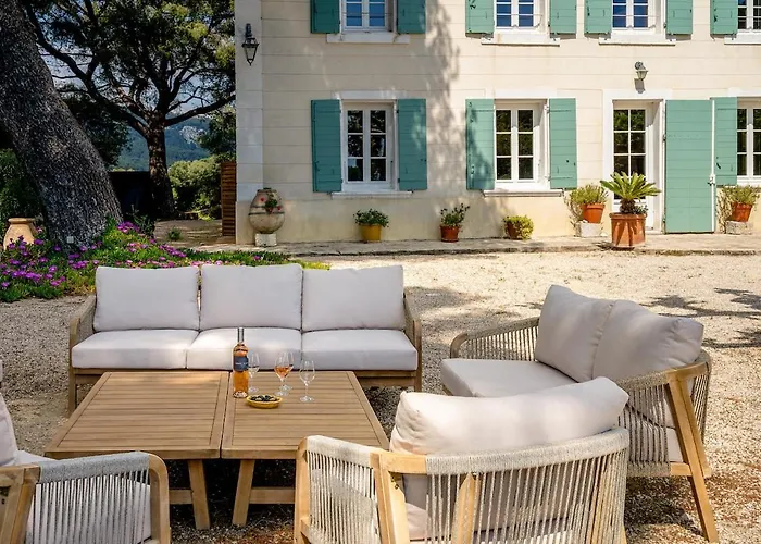 Grande Bastide, Vila *