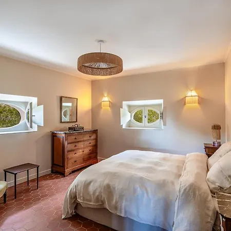 Grande Bastide, * 卡西斯