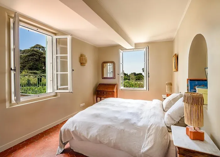 Grande Bastide, * Cassis