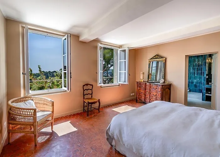 Grande Bastide, Villa *